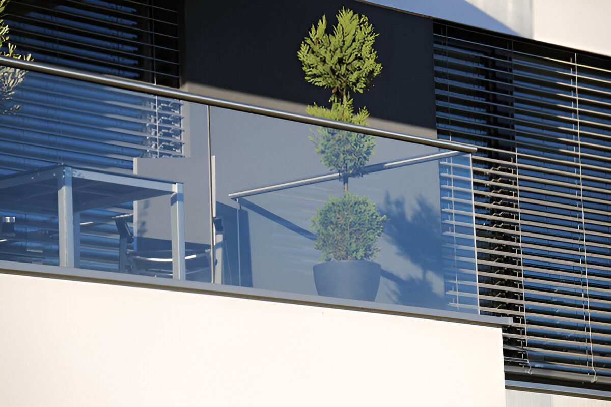 Best aluminum Venetian blinds in Dubai, offering style and functionality for every space.