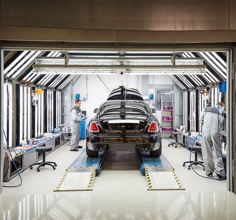 You are currently viewing Why should you use only the best auto workshop for servicing your Rolls Royce?