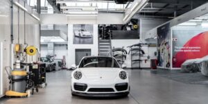 Read more about the article The best Porsche service center Dubai: Ensuring peak and flawless performance
